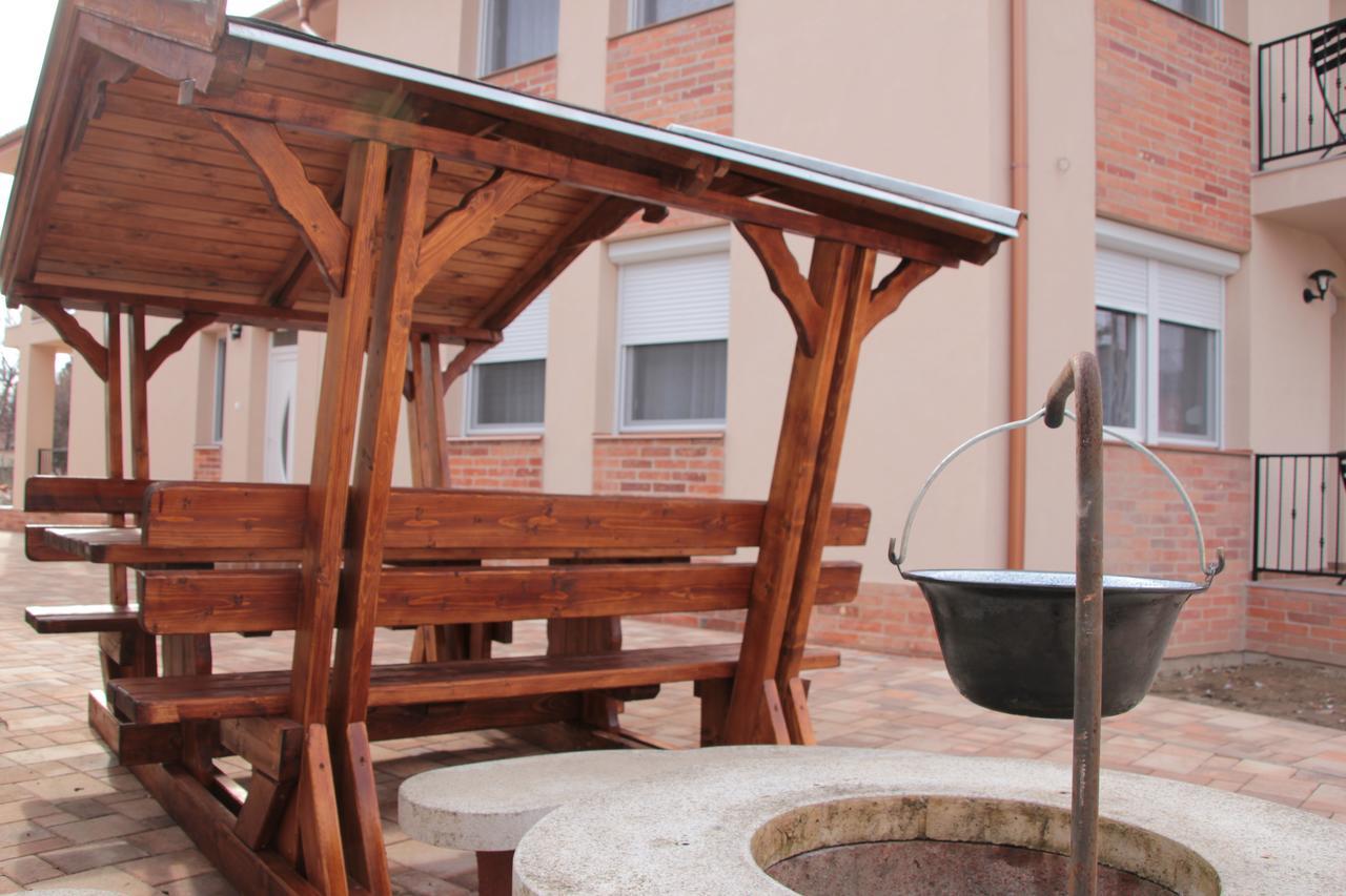 Imola és Andrea Apartmanház 2 Hajdúszoboszló Exterior foto